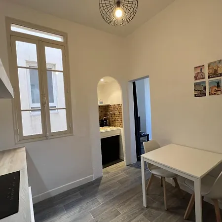 Charming T2 Near Town Center Apartamento