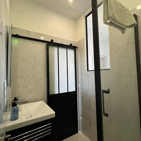Charming T2 Near Town Center Apartamento